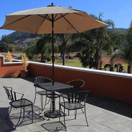 Hotel Meson Del Puente Acámbaro Екстериор снимка