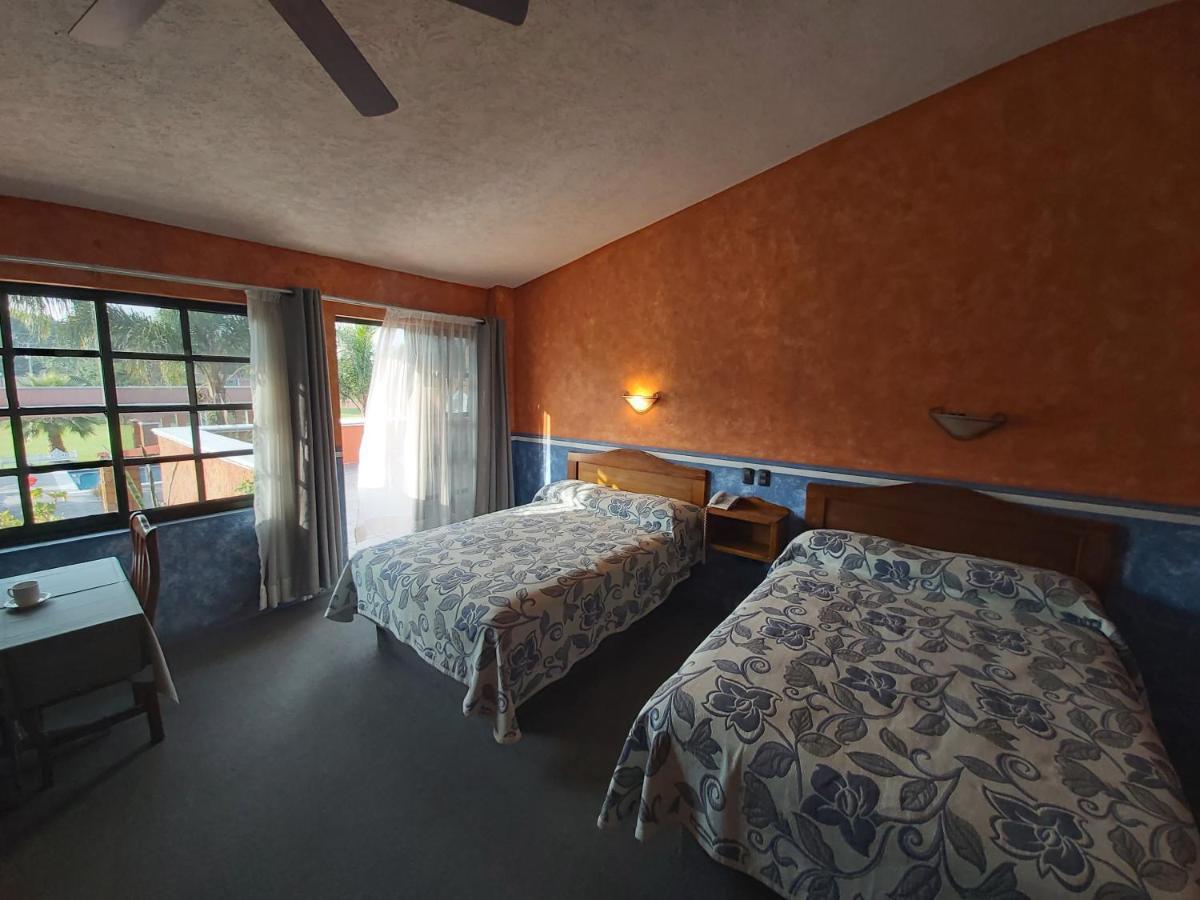 Hotel Meson Del Puente Acámbaro Екстериор снимка