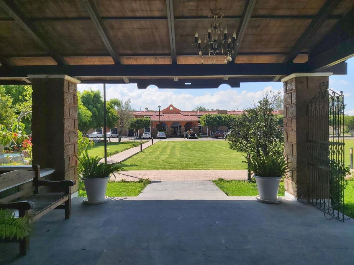 Hotel Meson Del Puente Acámbaro Екстериор снимка